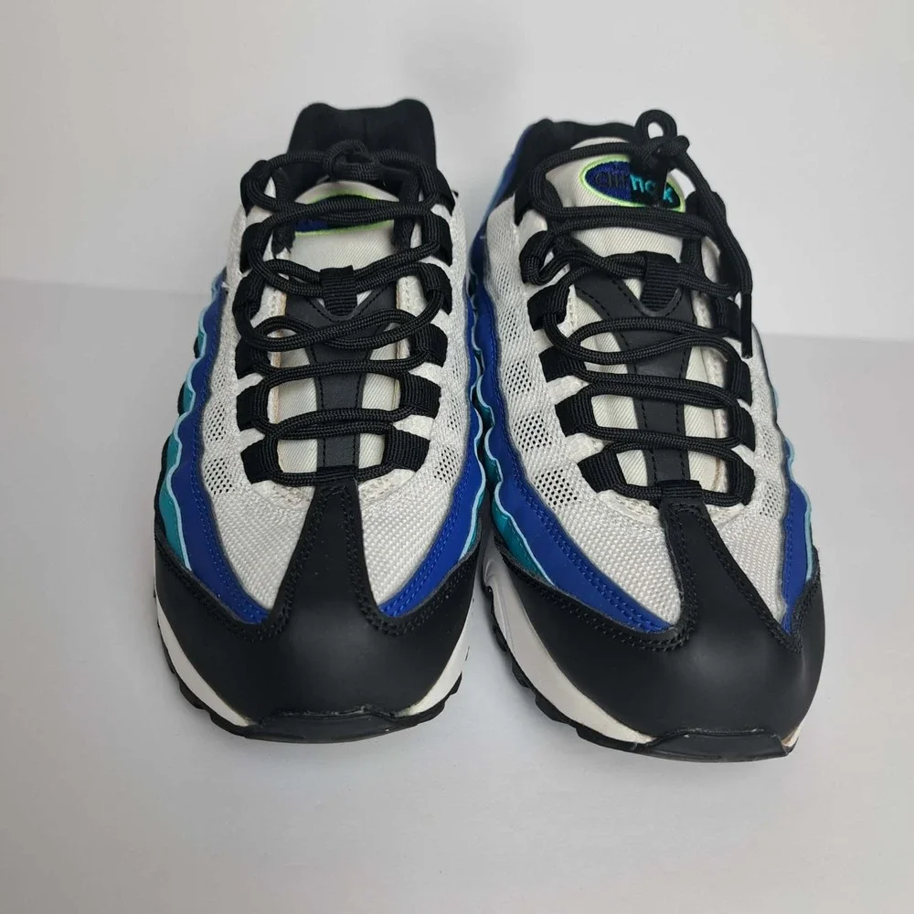 Nike Air Max 95 Sneaker Kids 5.5Y GS Oracle Aqua Comfort Lace Up Walking Shoes